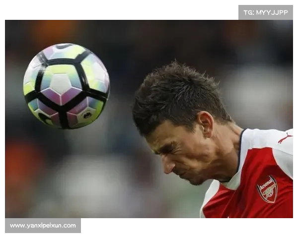 大卫路易斯在球场上的位置分析及其战术作用解读